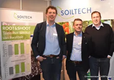 David Damminga, Jan Markus de Jong en Werner Sermelus van Soiltech. Ze staan bij hun concept ROOT&SHOOT dat bijdraagt aan het behouden van de kwaliteit van je product.